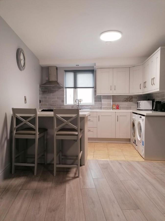 Oak House Apartment Енис Екстериор снимка